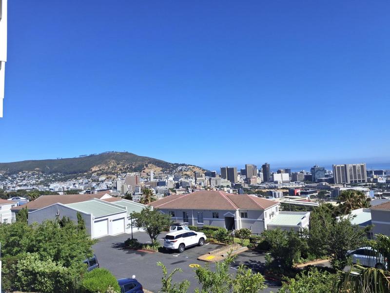 To Let 2 Bedroom Property for Rent in Vredehoek Western Cape
